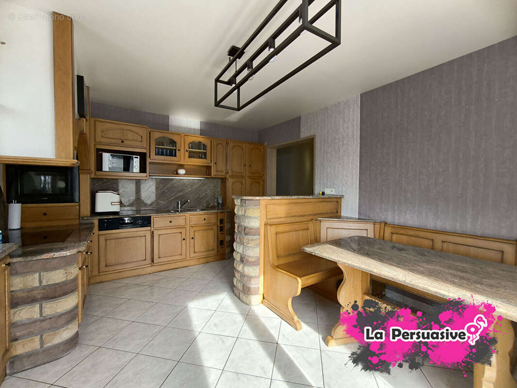 Maison à FOUGEROLLES