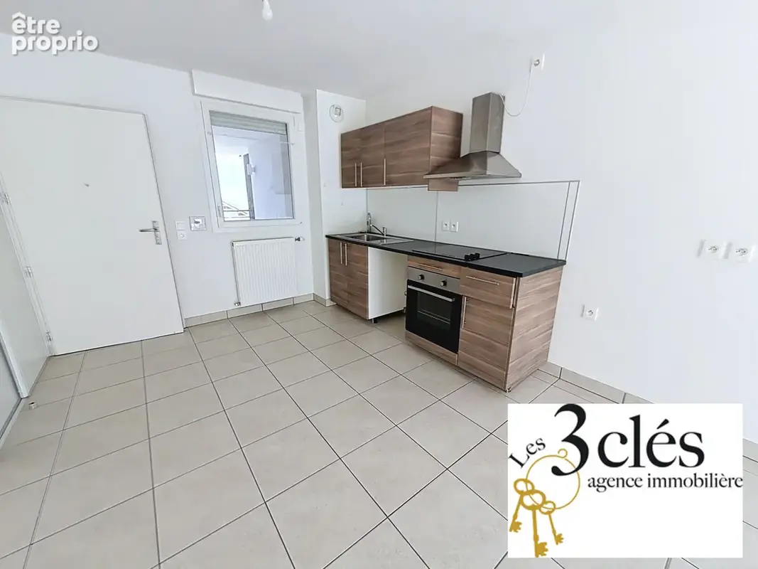 t2 dernier étage avec garage et terrasse - photo 3