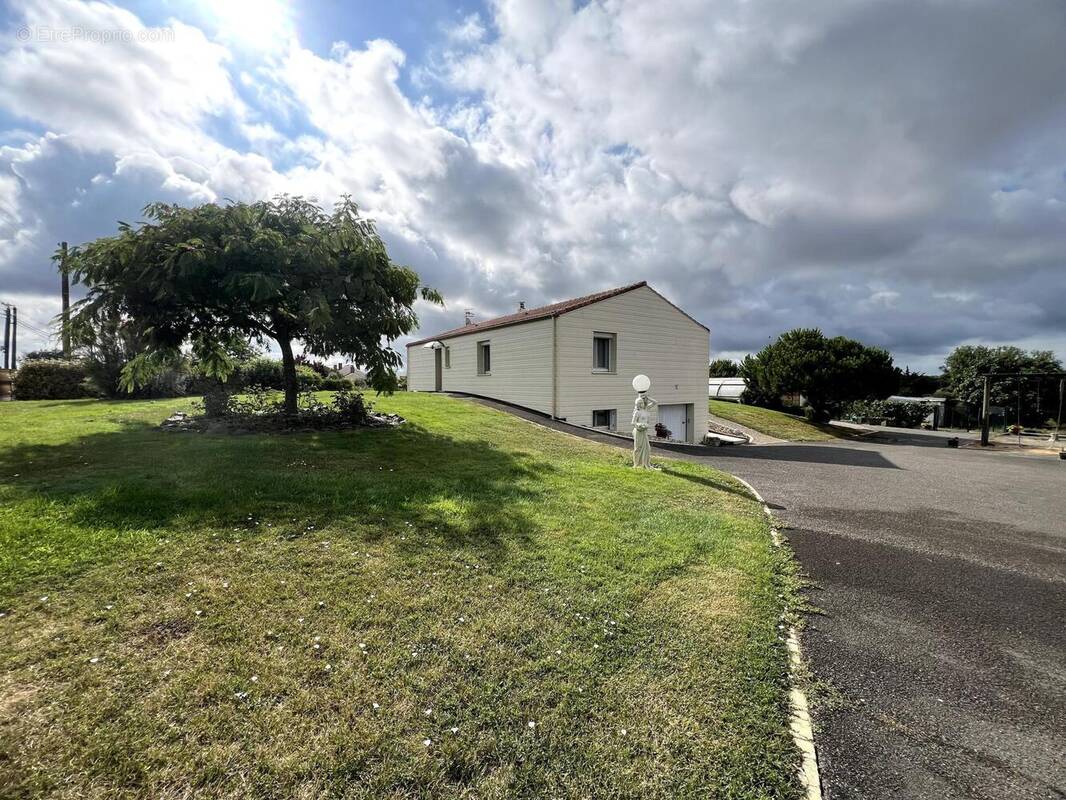 Photo 1 - Maison à LONGEVILLE-SUR-MER
