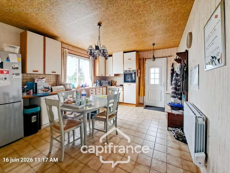 Maison avec sous sol total 6 pièces LE CHATELET (18) - photo 5