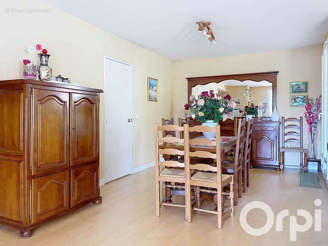 Maison à BALLAINVILLIERS