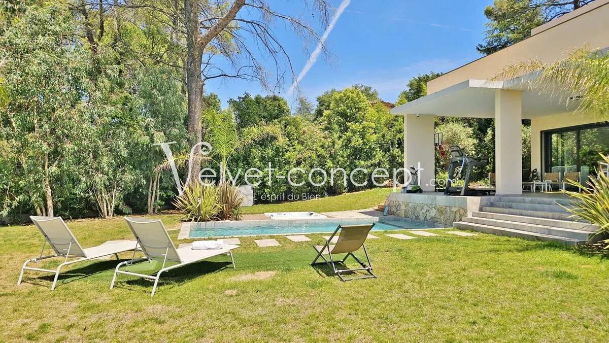 Maison à MOUGINS