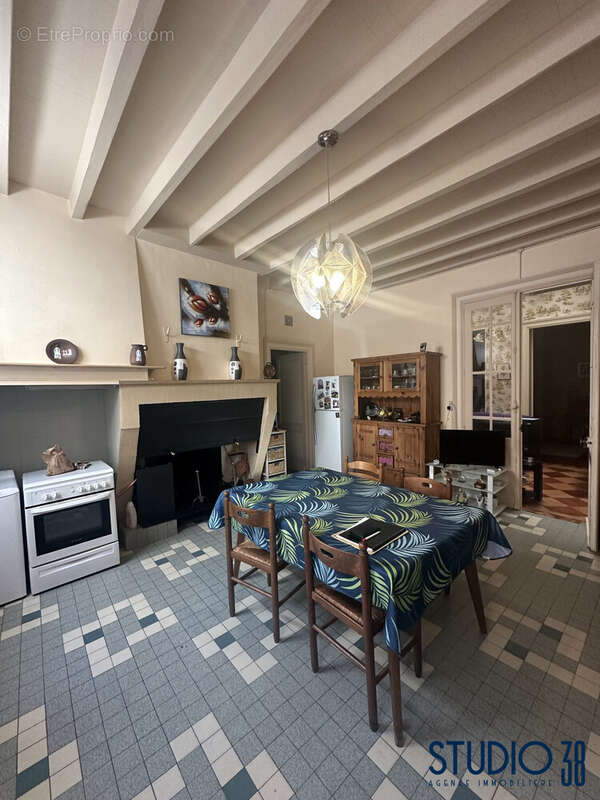 Maison 287 m² à Pellegrue  - photo 7