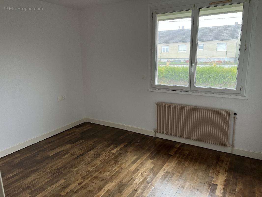 Maison à SAINTE-GAUBURGE-SAINTE-COLOMBE