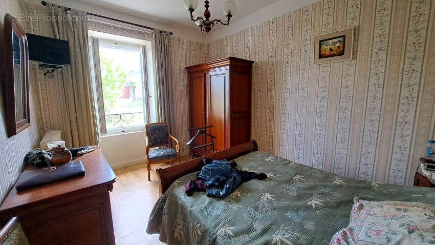 Maison à MANZAT