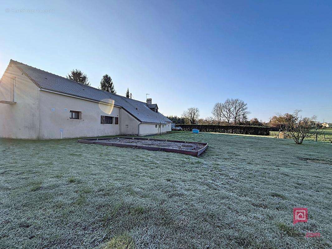 Maison à BONNETABLE