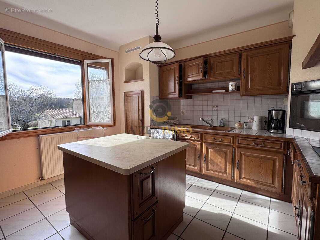 Maison à SECONDIGNY