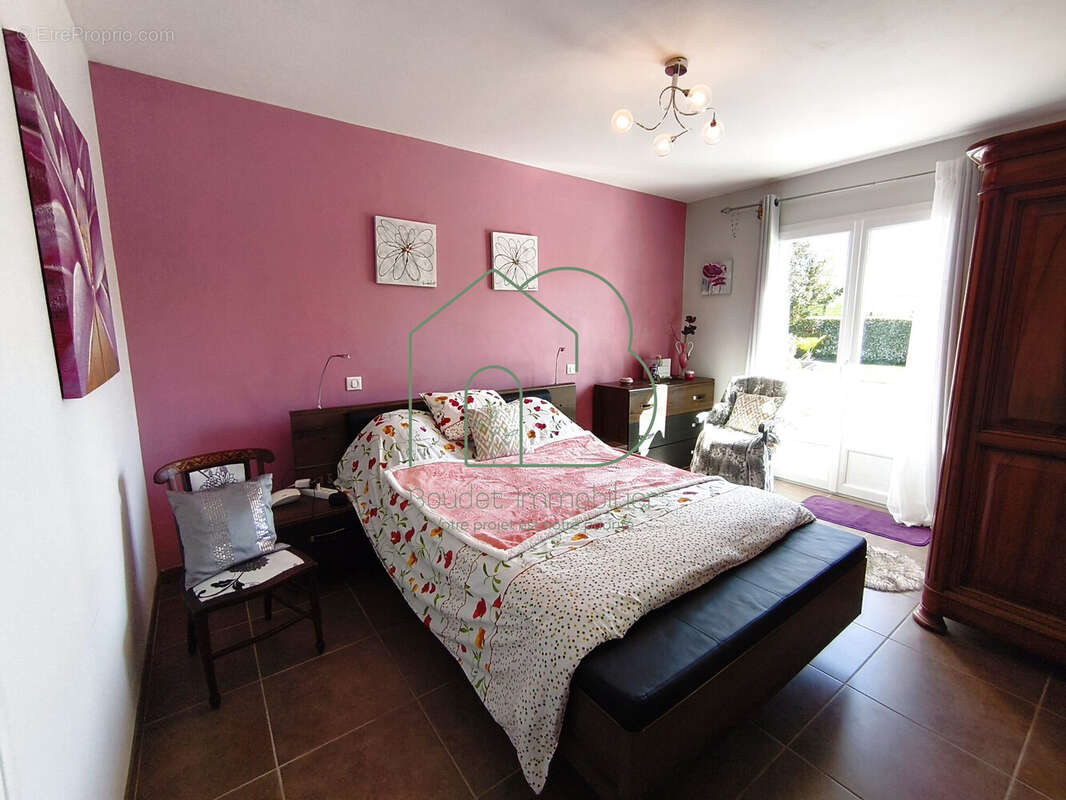 Maison 178 m² à Flagnac  - photo 8