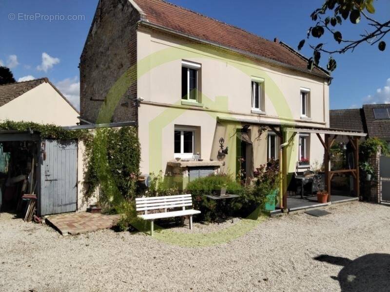 Maison à CERNOY