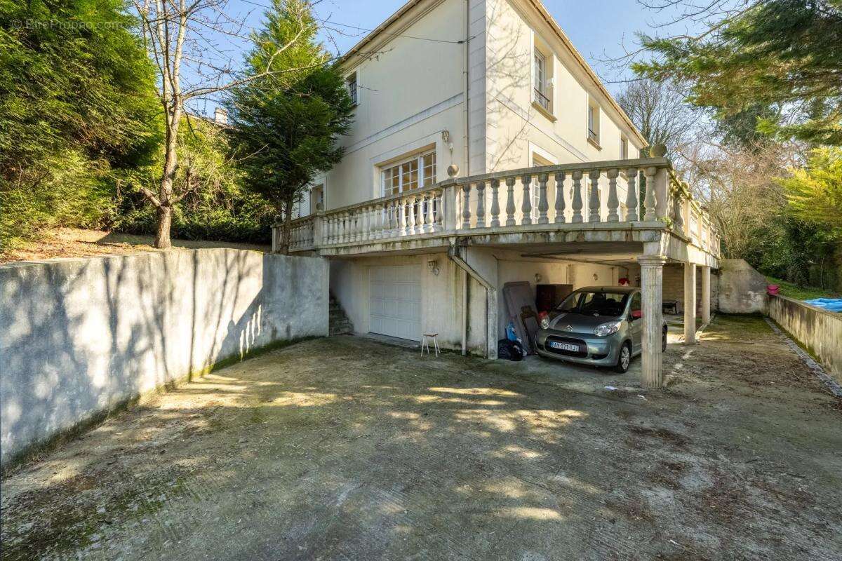 Maison à SARCELLES