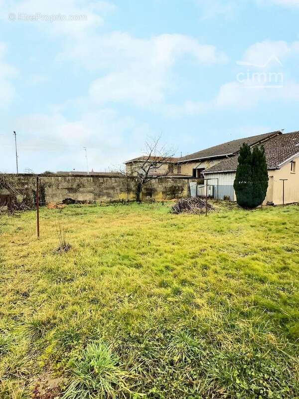 Maison à NEUVILLE-SUR-ORNAIN