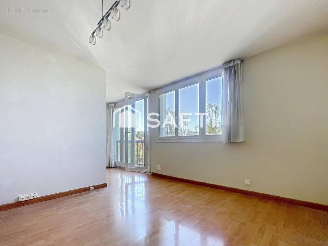 Photo 1 - Appartement à RUEIL-MALMAISON