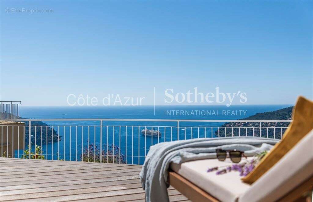 Appartement à VILLEFRANCHE-SUR-MER