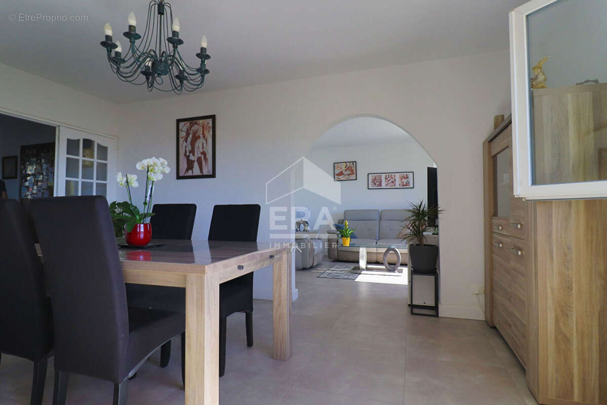 Appartement à MARSEILLE-10E