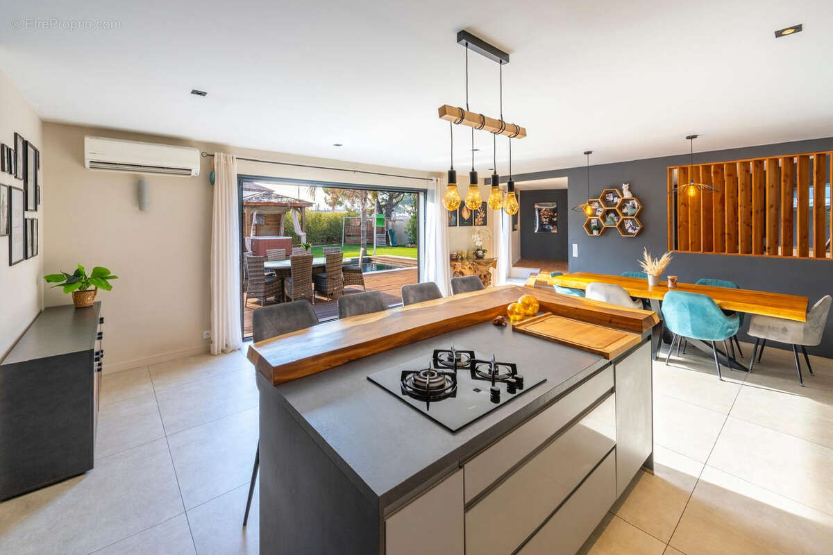 Maison à PUGET-SUR-ARGENS