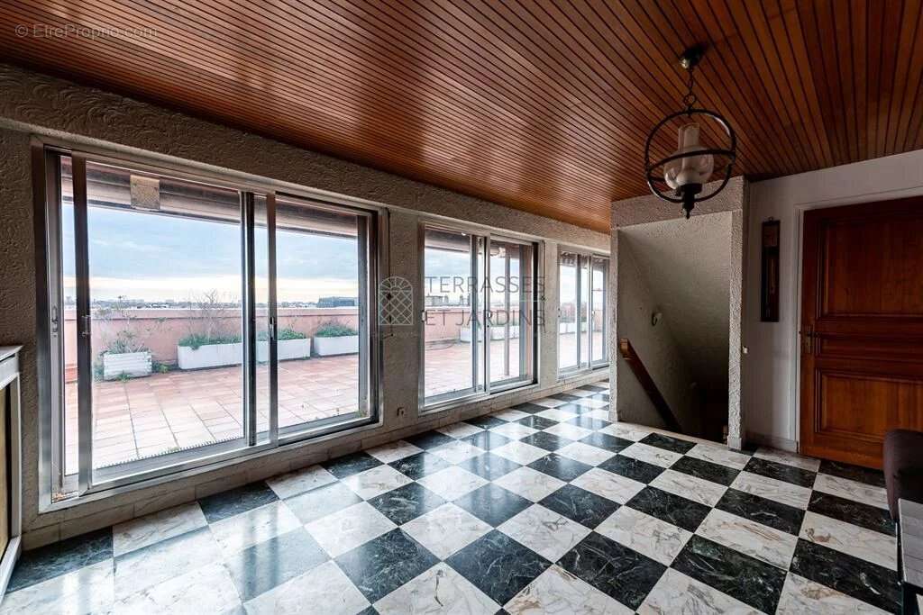 Appartement à SAINT-MAUR-DES-FOSSES