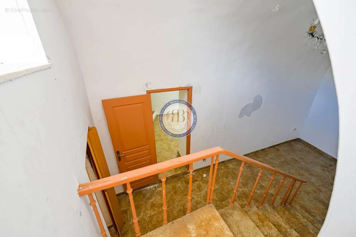 Maison à VALLAURIS