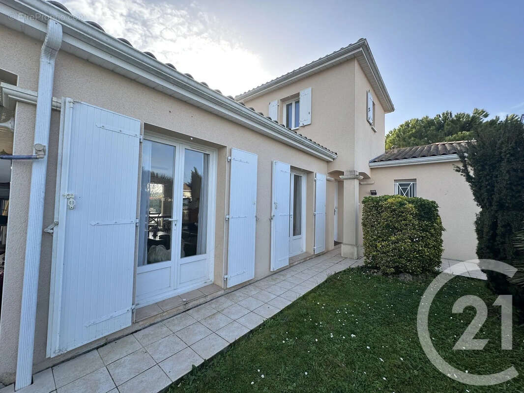 Maison à SAINT-SULPICE-DE-ROYAN