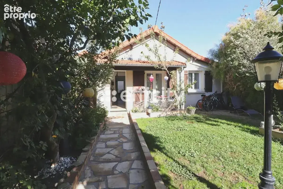 Maison à LES PAVILLONS-SOUS-BOIS