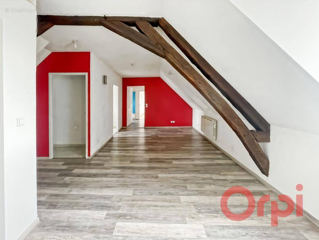 Appartement à SAINT-AMAND-MONTROND