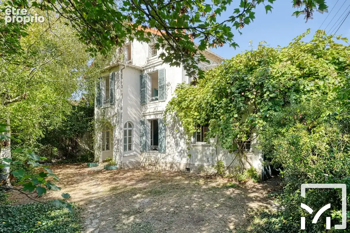 Photo Maison à Bougival au prix de 698 000€