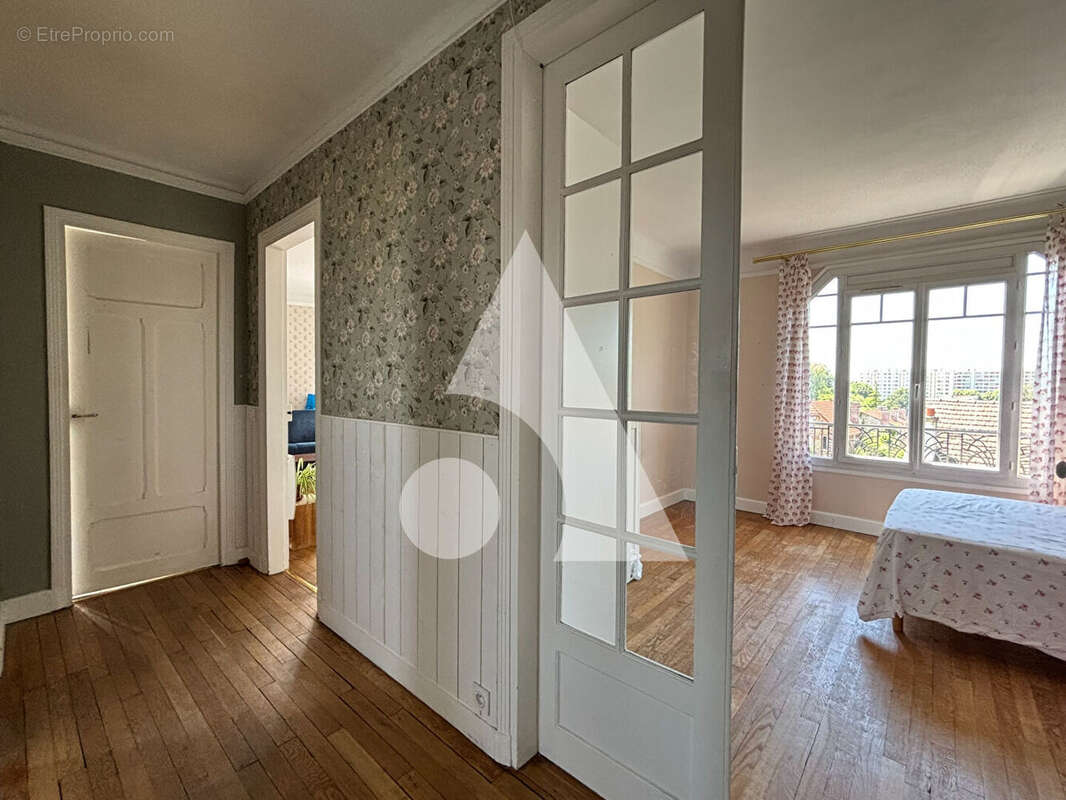 Appartement à ENGHIEN-LES-BAINS