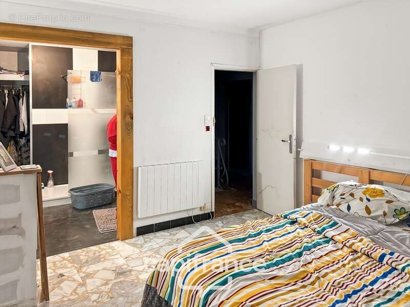 Maison à FONTCOUVERTE