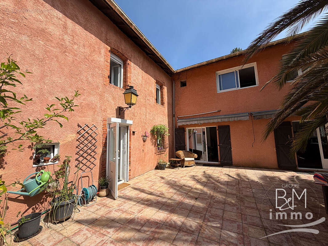 Maison à SAUBRIGUES