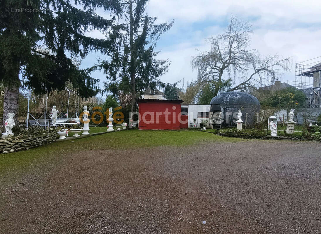 Maison à MEZIDON-CANON