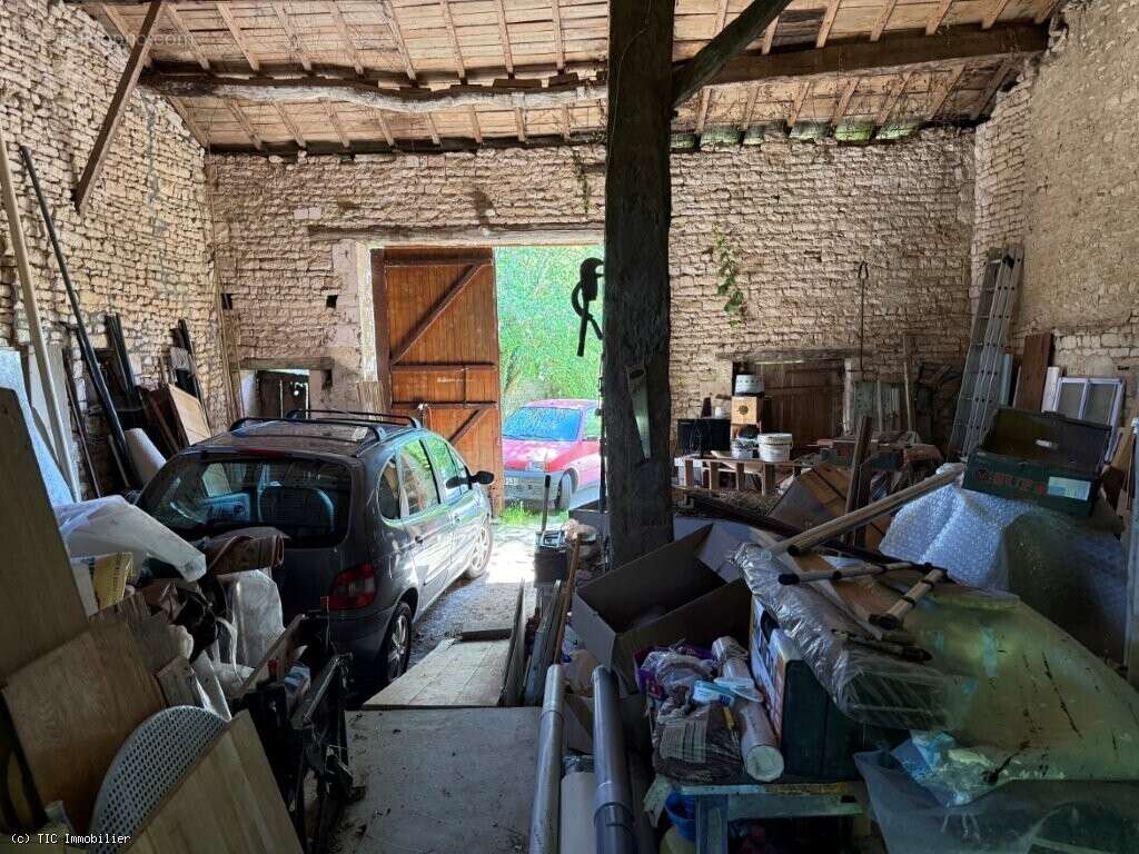 Maison à RUFFEC