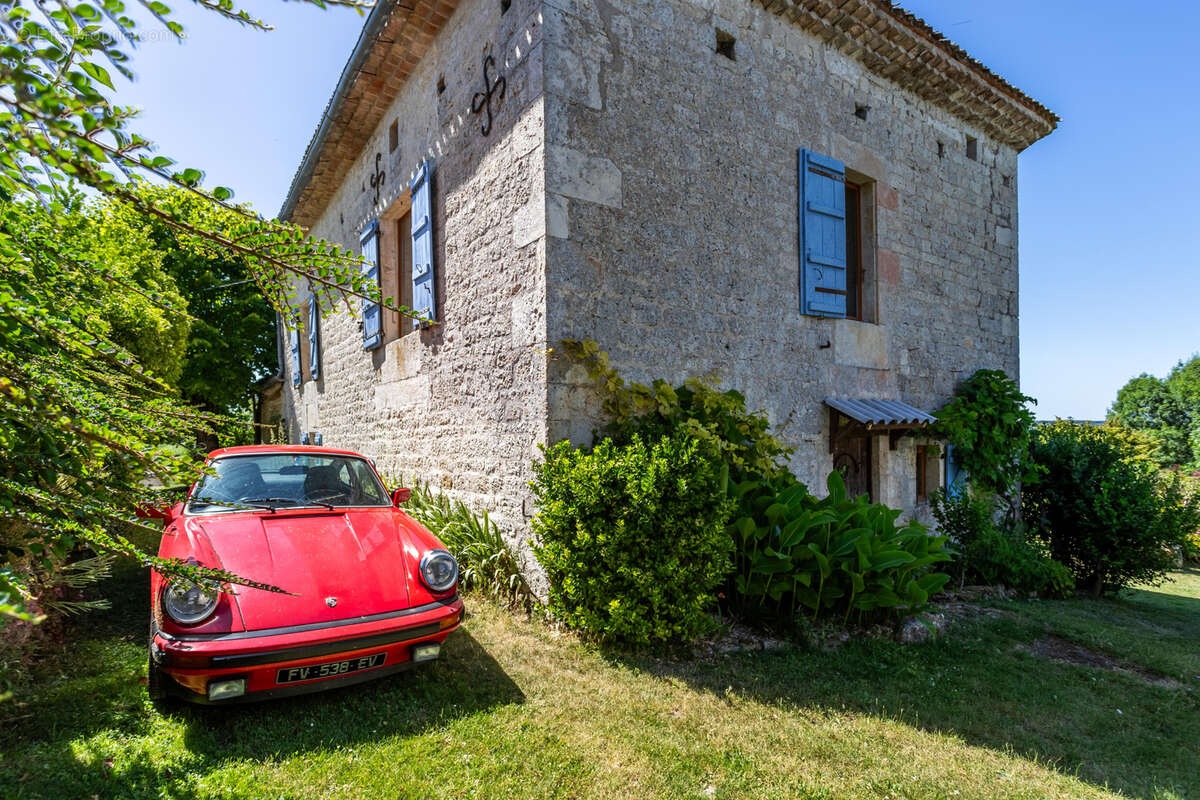 Propriété de campagne avec piscine et dépendances - photo 5