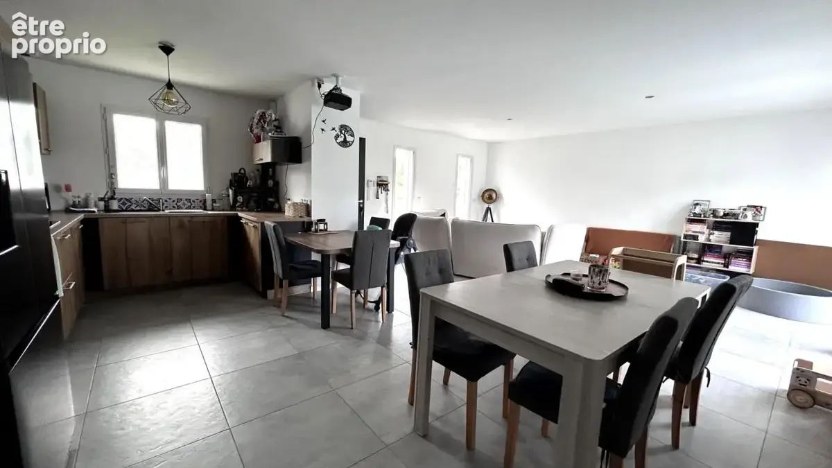 St julien l'ars - plain-pied - 4 chambres - garage - photo 2
