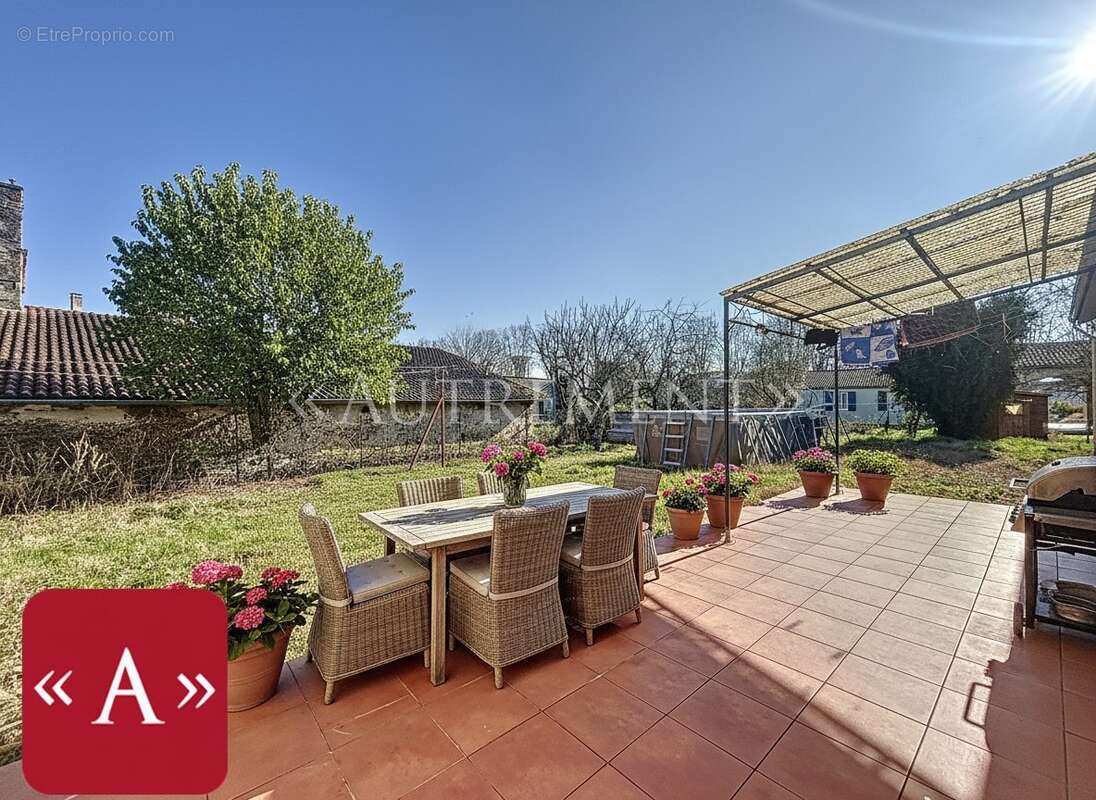 Maison à SAINT-SULPICE