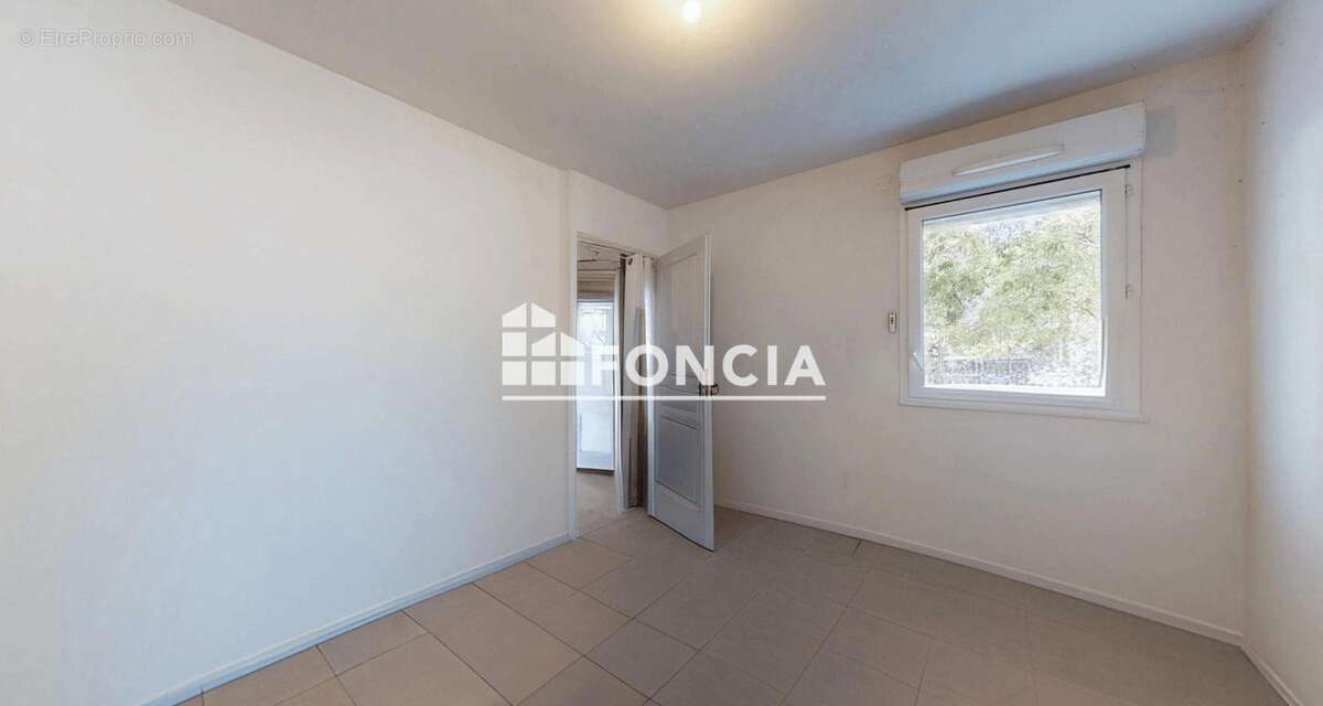 Appartement à SAINT-LAURENT-DE-LA-SALANQUE