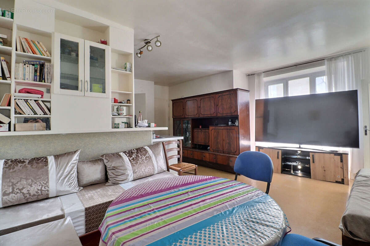 Appartement à AUBERVILLIERS