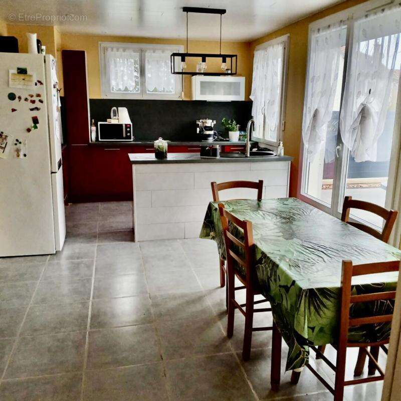 Maison à VERCEL-VILLEDIEU-LE-CAMP