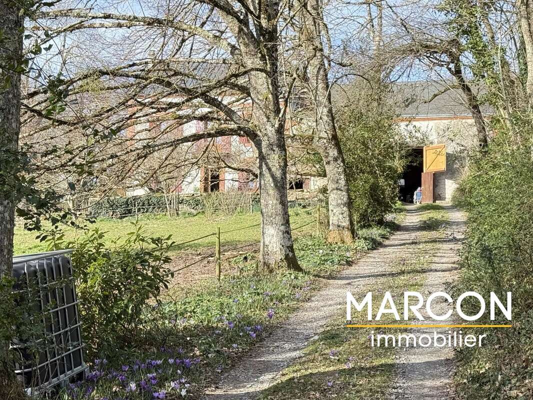 Maison à CHAMPSANGLARD