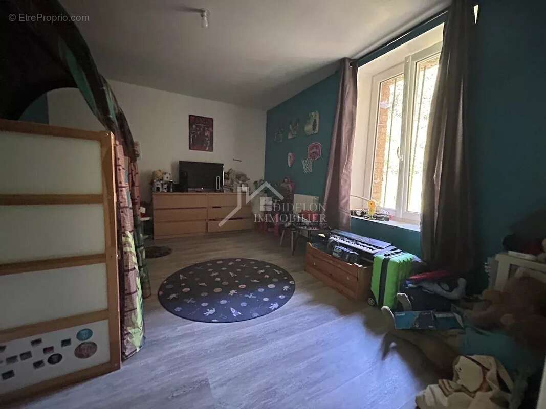 Maison 4 pièces - 163,84m² - photo 7