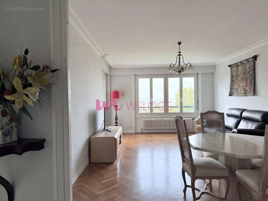 Appartement à SAINTE-FOY-LES-LYON