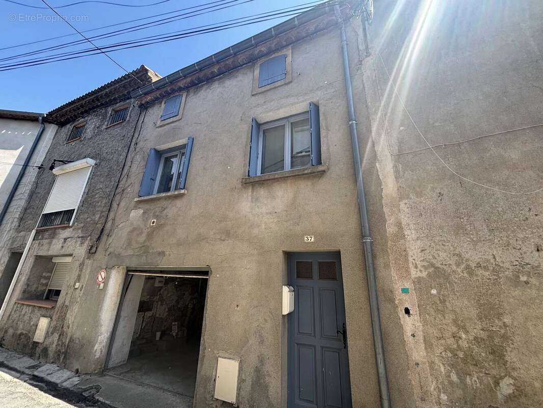 Sallèles d'aude - maison de village  avec garage - photo 4