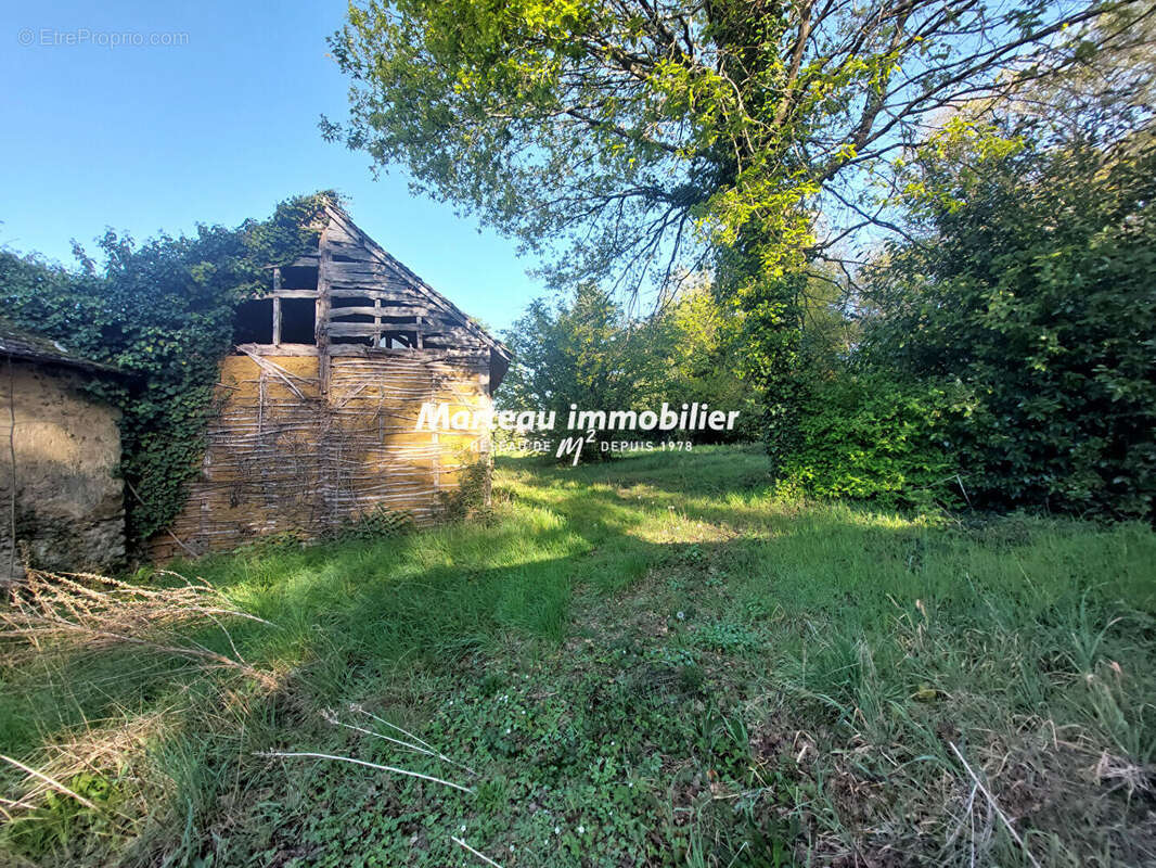 Maison à YVRE-L'EVEQUE