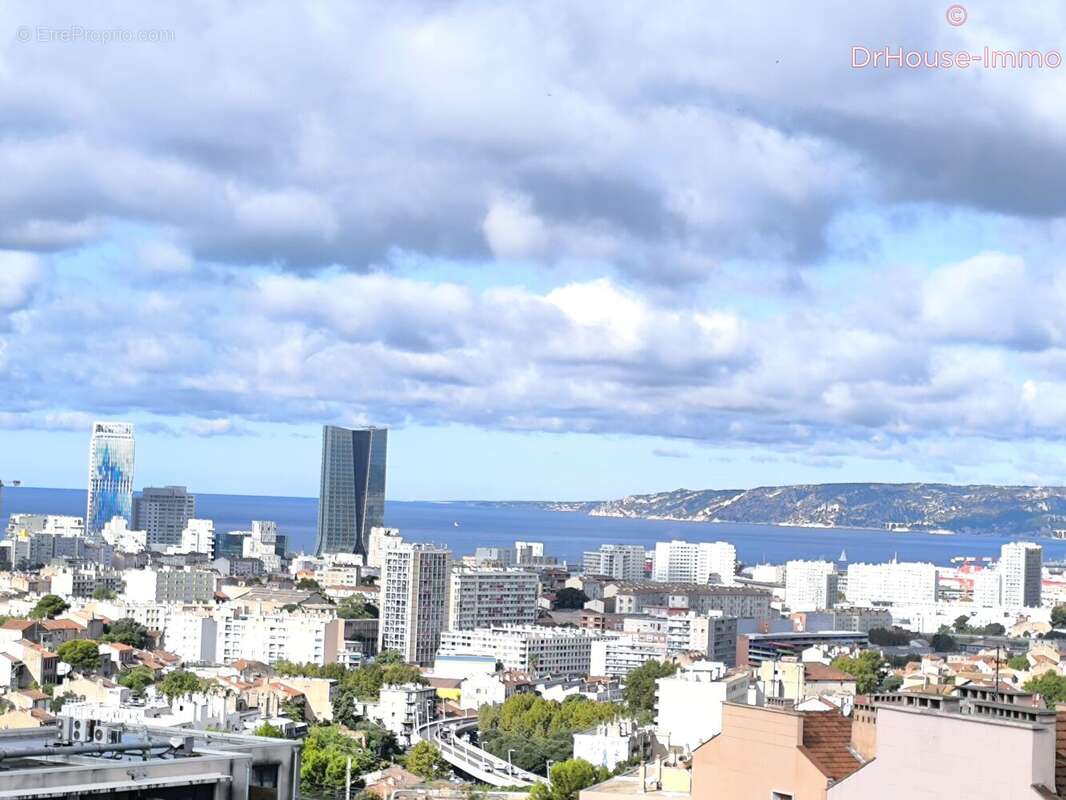 Appartement à MARSEILLE-4E