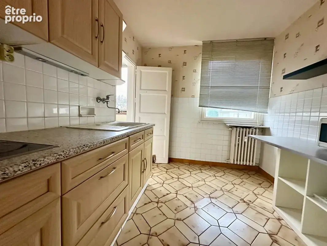 BESANÇON - Appartement traversant 5 pièces de 80,16 m²  et cave Idéal famille ou investissement - photo 7