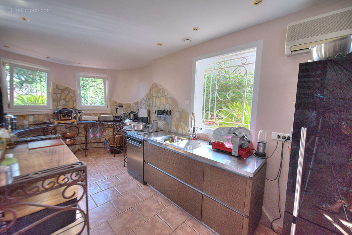 Saint raphael villa 5 pieces vue tres degagee provencale - photo 10