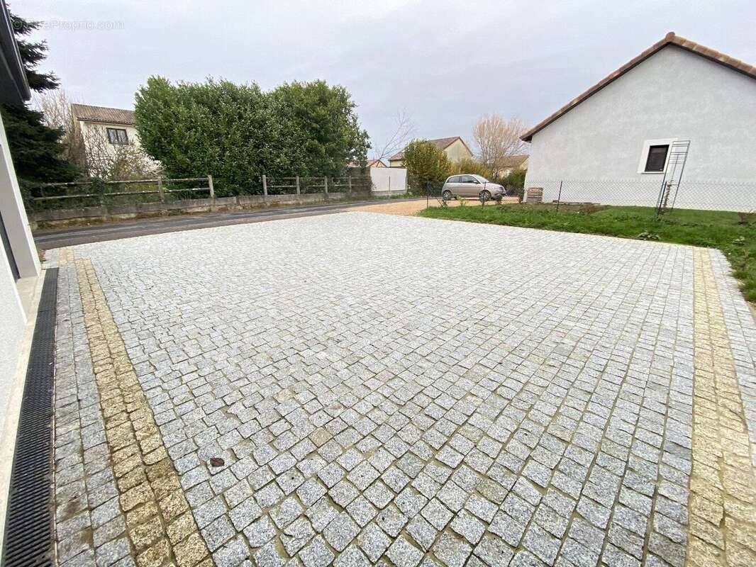 Villa neuve d'exception basse consommation au coeur d'un quartier résidentiel avec jardin - photo 6