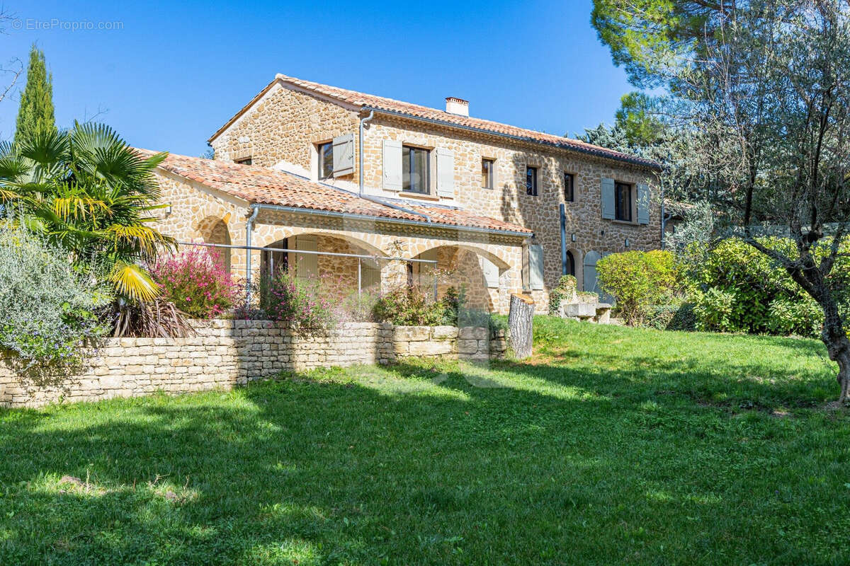 Maison à VAISON-LA-ROMAINE