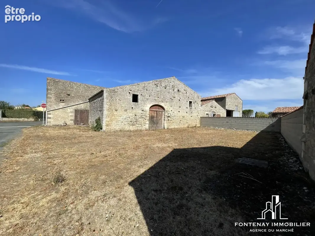 Maison 244 m² à Saint-Martin-De-Fraigneau  - photo 2