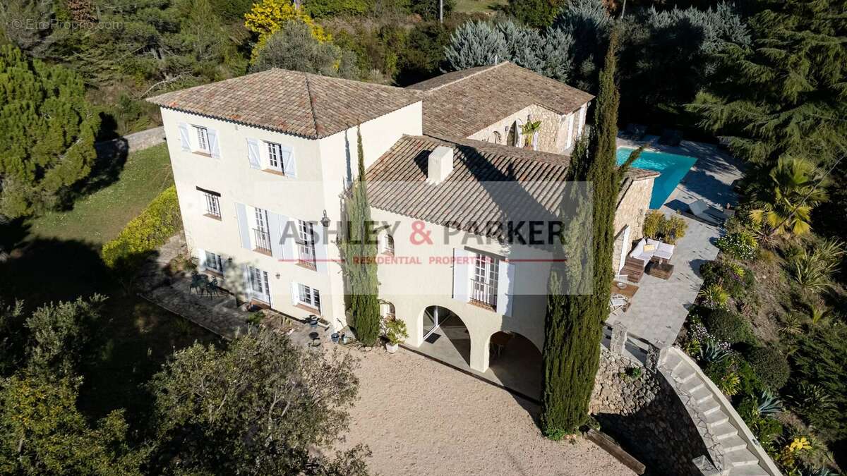 Maison à PEYMEINADE