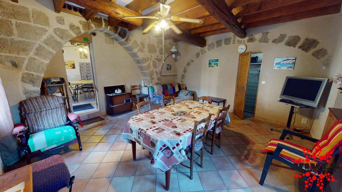 Maison à CAPESTANG