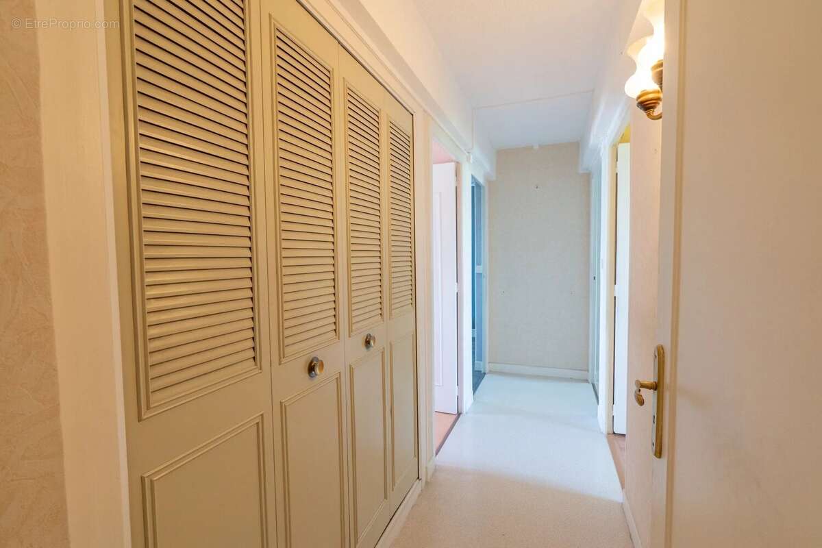 Troyes, Appartement de type V avec balcon et cave - photo 6